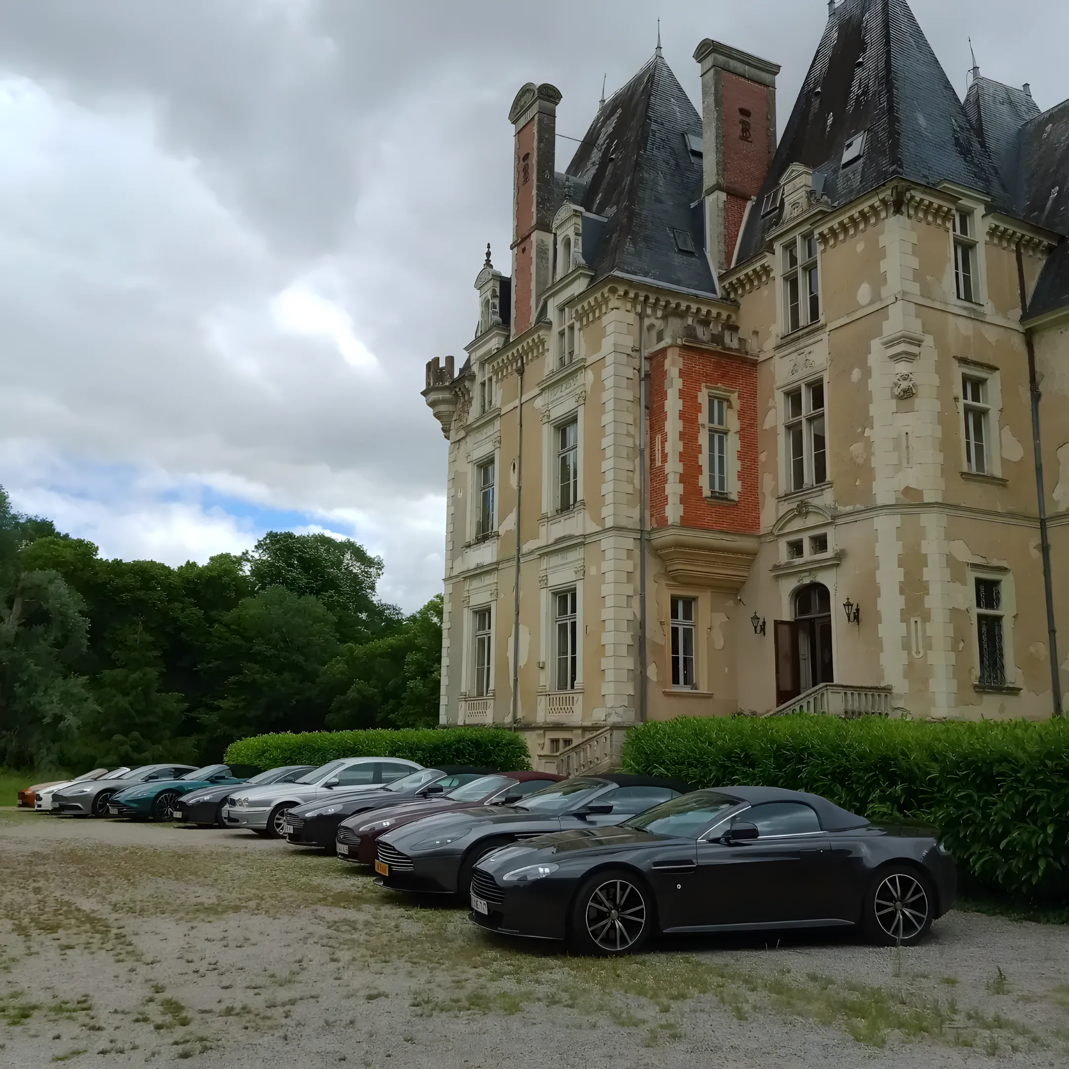 Aston Martin — De 1951 à aujourd'hui — Château de Beauchamp