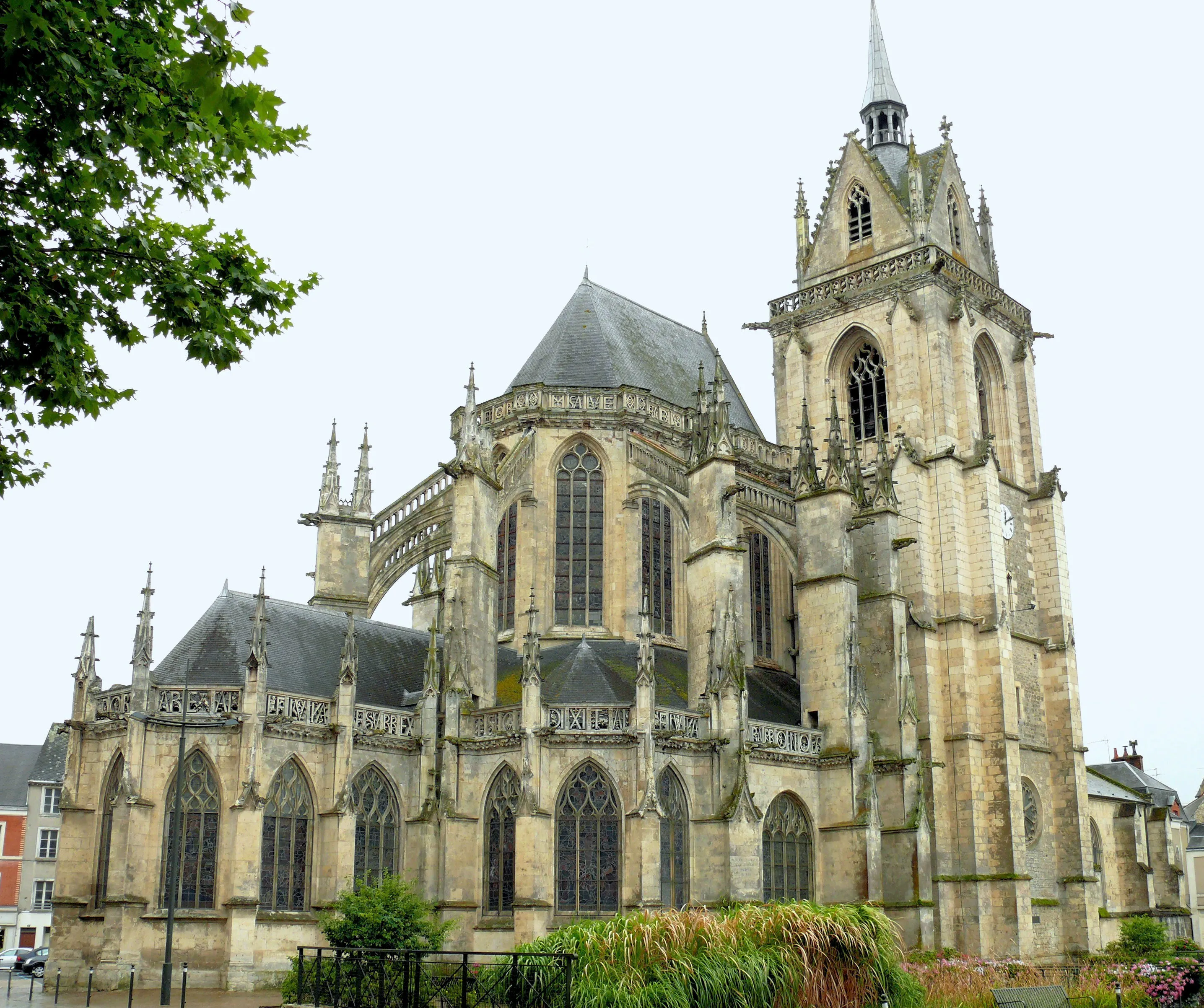 Collégiale Notre-Dame-des-Marais de La Ferté-Bernard